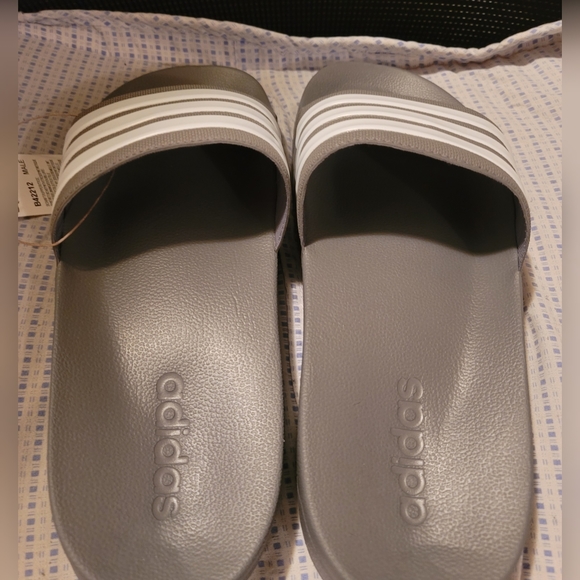 ❌SOLD❌ Adidas Men's Adilette Shower Slide Size 10 - Picture 4 of 8